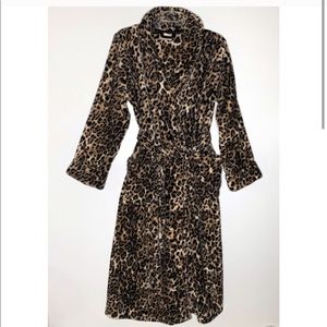 Soma I Cheetah Print I Winter Robe I Pockets